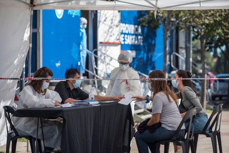 Un fallecido y más de 200 nuevos casos de coronavirus en la ciudad de Santa Fe | Noticias