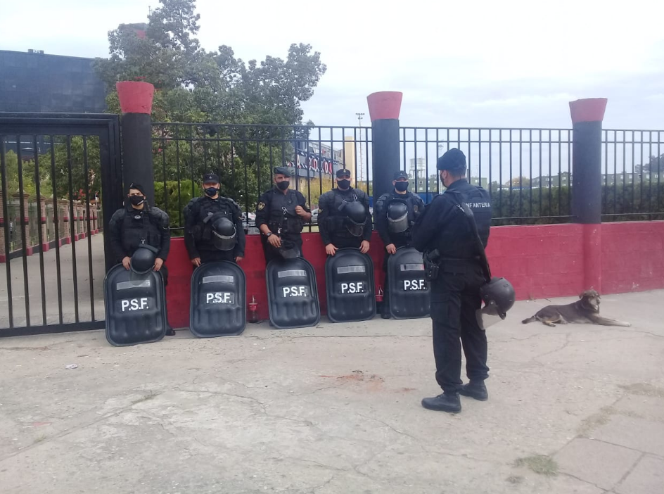 Califican como exitoso el operativo de seguridad desarrollado ayer por el clásico santafesino | Noticias