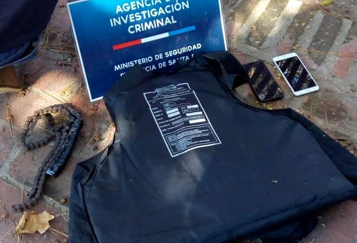 Por Facebook al “menor” postor: La AIC detuvo a una chica que vendía un chaleco balístico | Noticias