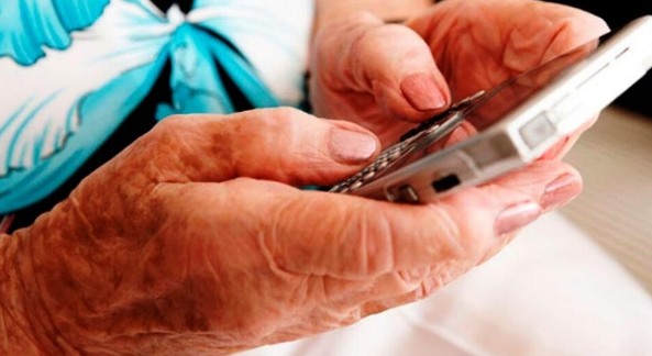 Personas mayores: capacitaciones para que la virtualidad no sea una barrera | Información General