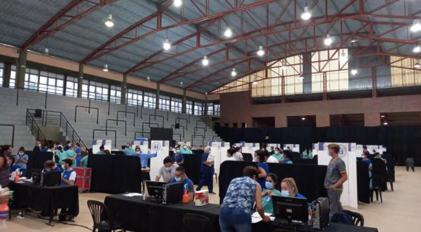 Covid: sigue durante este viernes la campaña de vacunación en la ciudad | Noticias