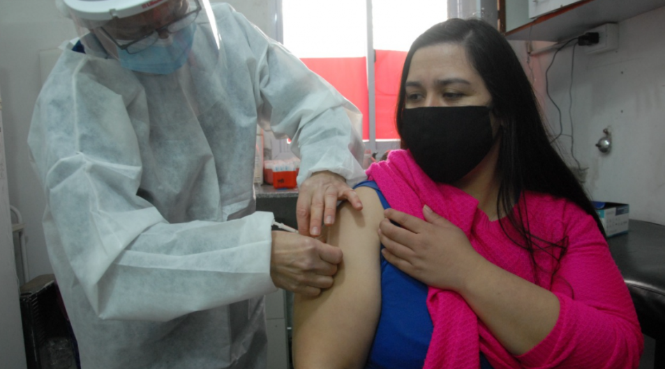 Vacunación Covid: más de 5 mil santafesinos serán inoculados este martes | Noticias