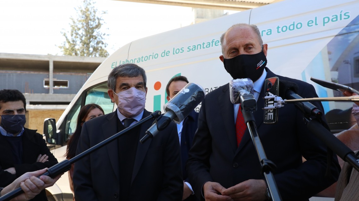 Perotti y el ministro Salvarezza recorrieron el Laboratorio Industrial Farmacéutico | Noticias