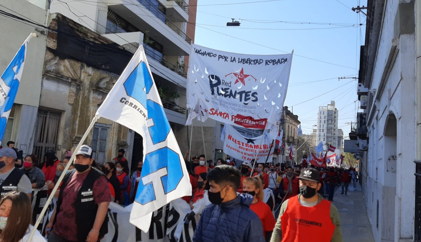 Santafesinos se movilizaron por Tierra, Techo, Trabajo y el Salario Universal | Noticias