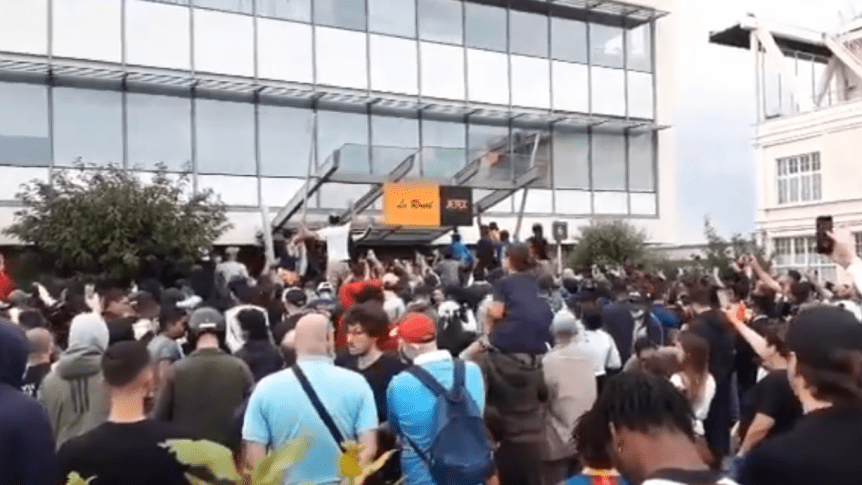 ¿Lunes clave para Messi? Hinchas del PSG lo esperan en París | Deportes