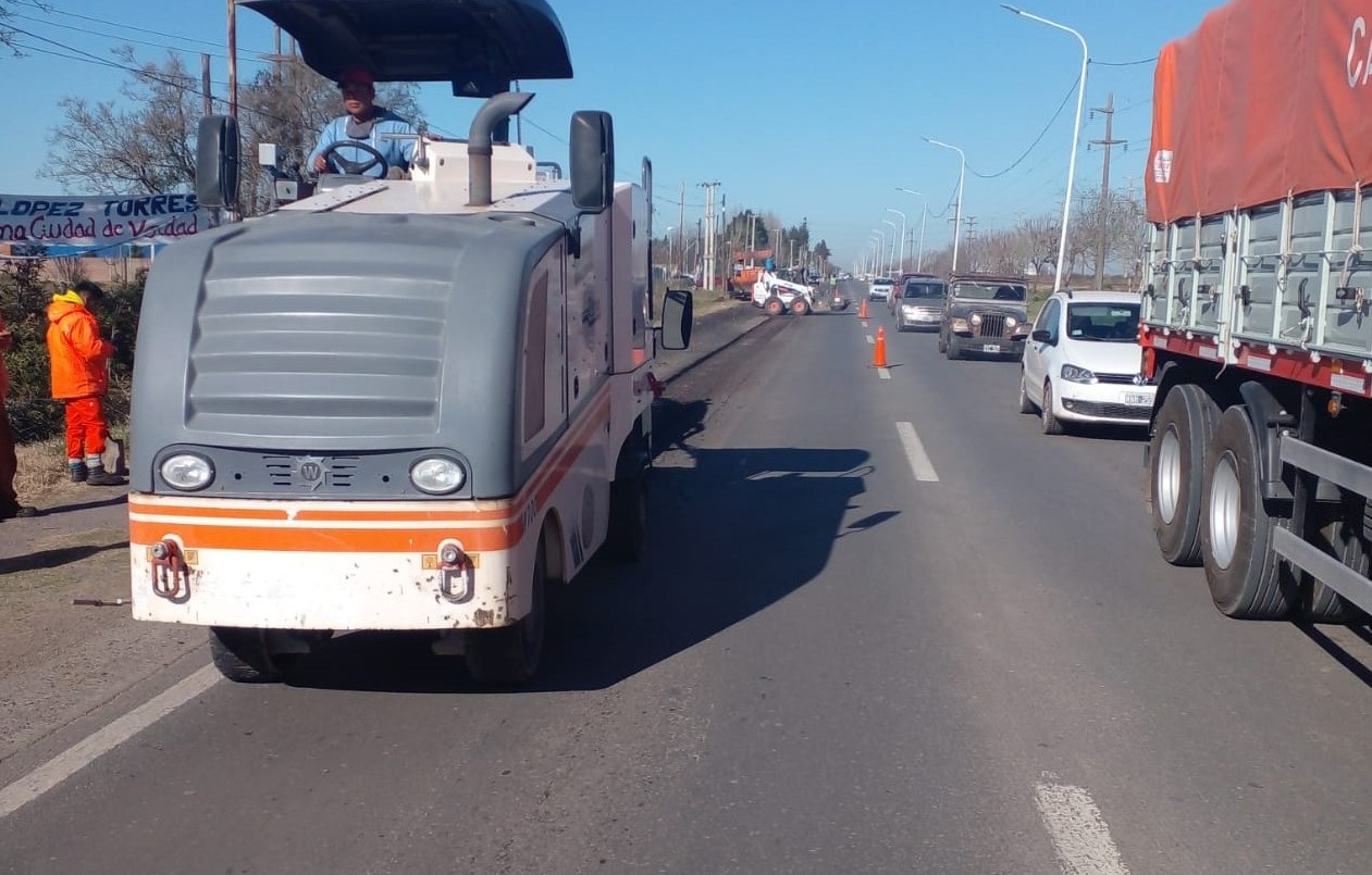 Suspendieron el bacheo sobre 7 de Marzo en Santo Tomé, pero continúa en Sauce Viejo | Información General