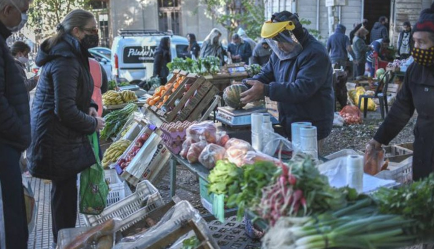 Piden al Ministerio de la Producción que reciba a 14 organizaciones de feriantes de Santa Fe | Información General