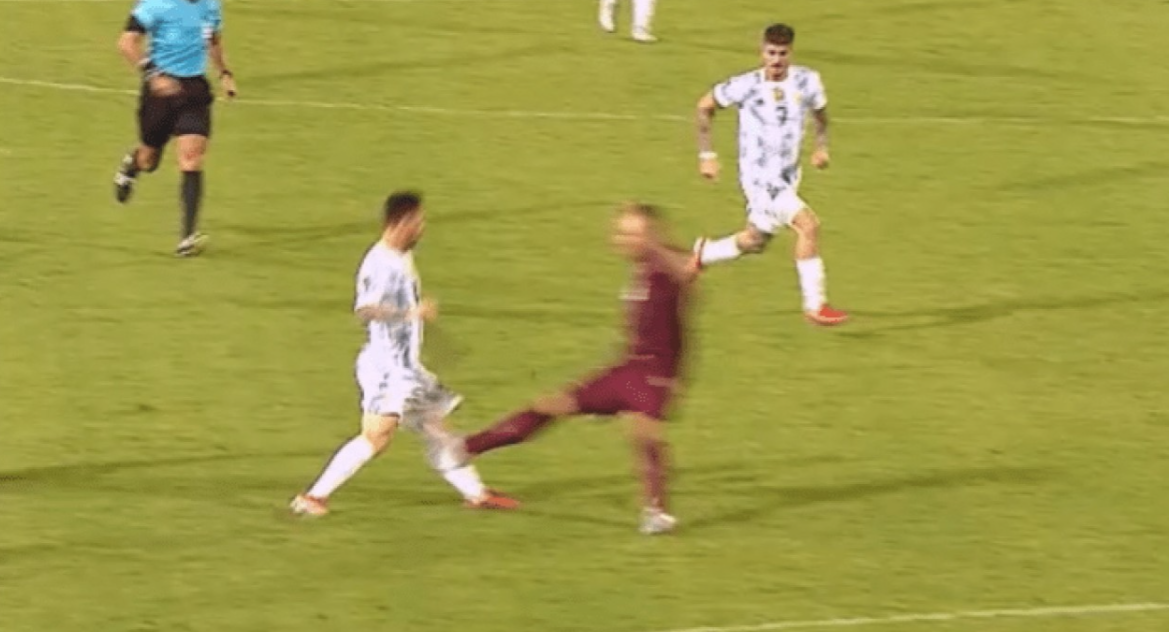 La brutal patada a Messi que paralizó los corazones | Deportes