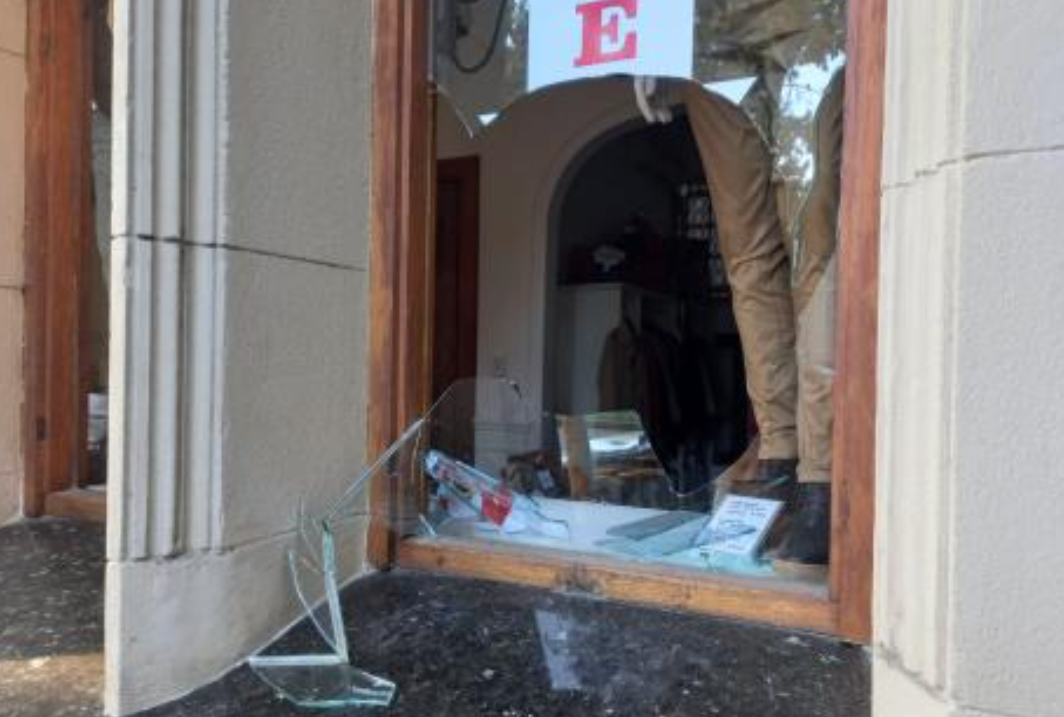 Robaron en un negocio de ropa ubicado en pleno Boulevard Gálvez | Noticias