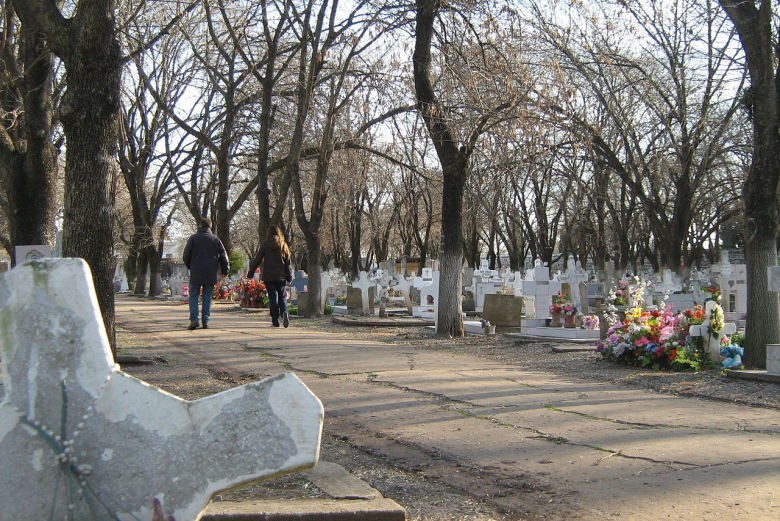En el marco de la búsqueda de Julio López identificarán 66 tumbas NN en el cementerio de La Plata | Nacionales