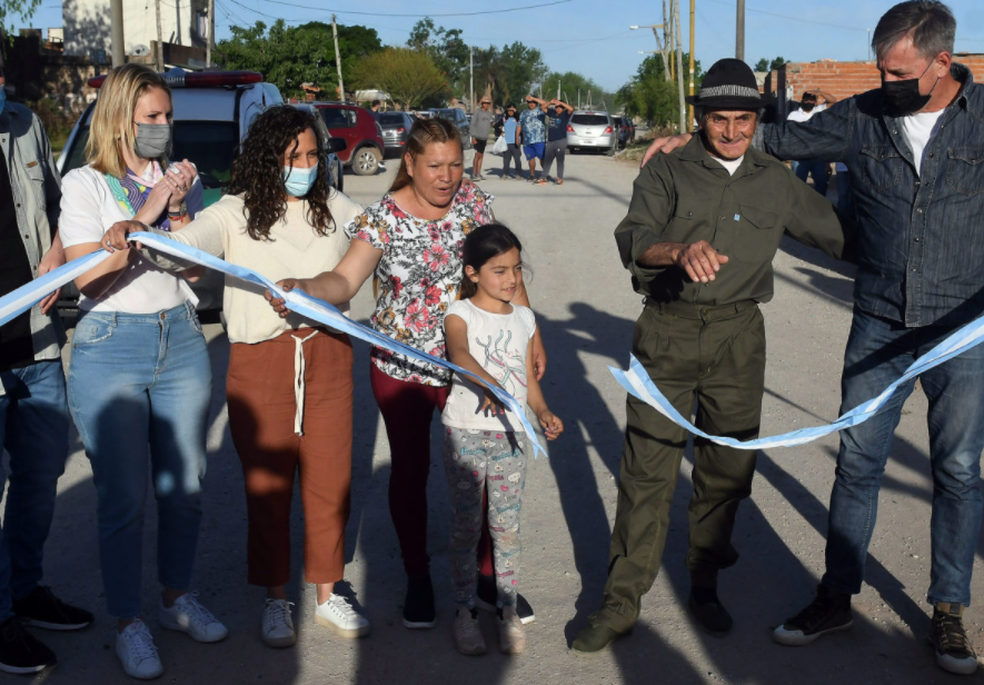 Barrio Las Lomas: Inauguraron obras viales y de desagües | Información General