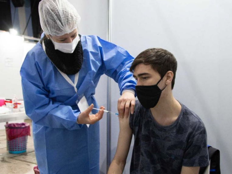 Este jueves se colocan más de 3 mil vacunas contra el Covid en la ciudad | Información General