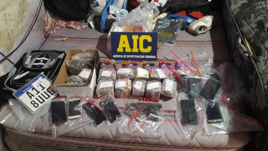 Secuestraron armas, celulares y dinero en barrio Barranquitas | Noticias