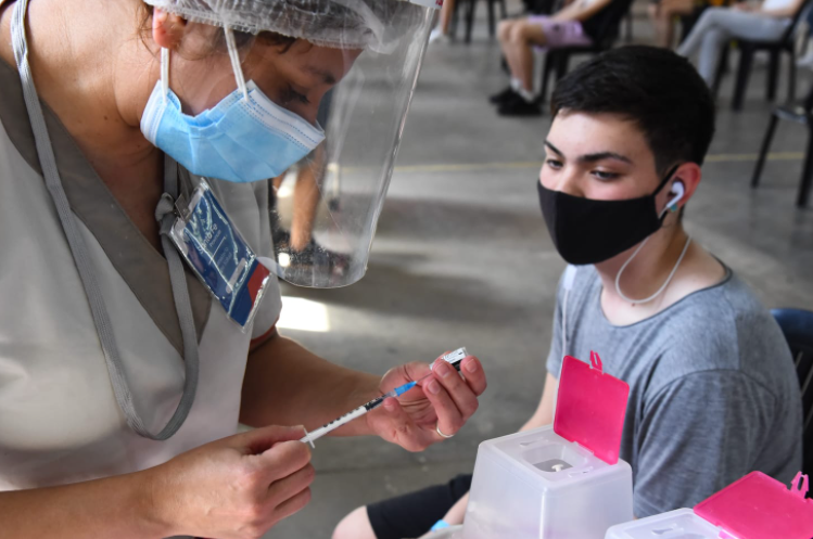 Martes de primeras dosis de Sinopharm para niños de 3 a 12 años | Noticias