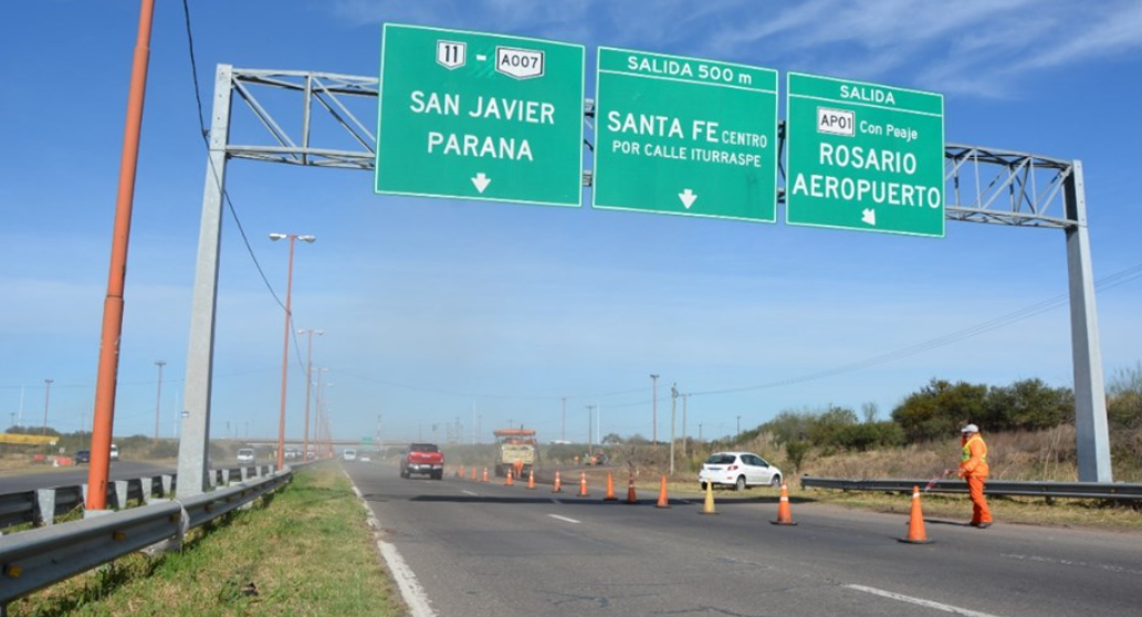 Circunvalación Oeste: un automovilista atropelló a dos operarios | Noticias