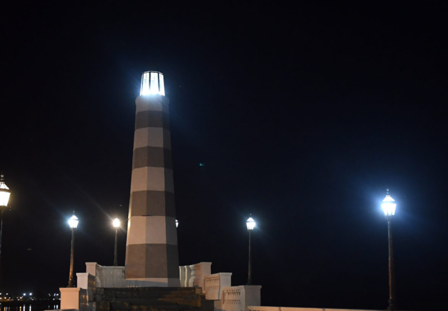 Se volvieron a encender las luces en el Faro de la Costanera | Noticias