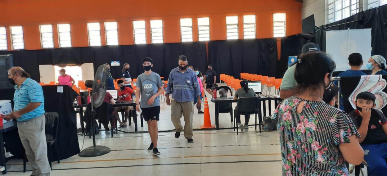 Más de 5 mil santafesinos serán vacunados hoy contra el Covid | Noticias