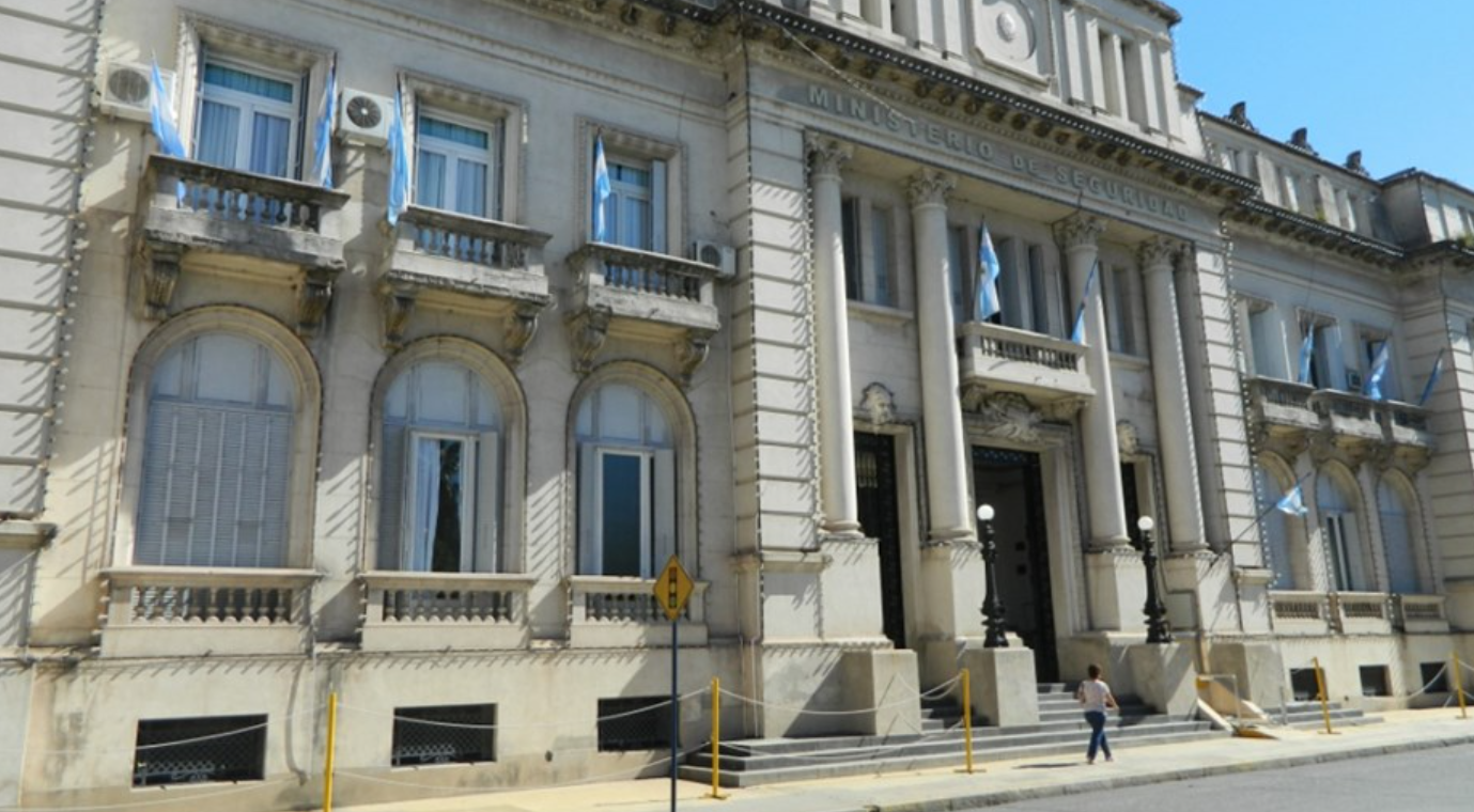 Perotti ordenó una auditoría y sumariar a personal del Ministerio de Seguridad | Noticias