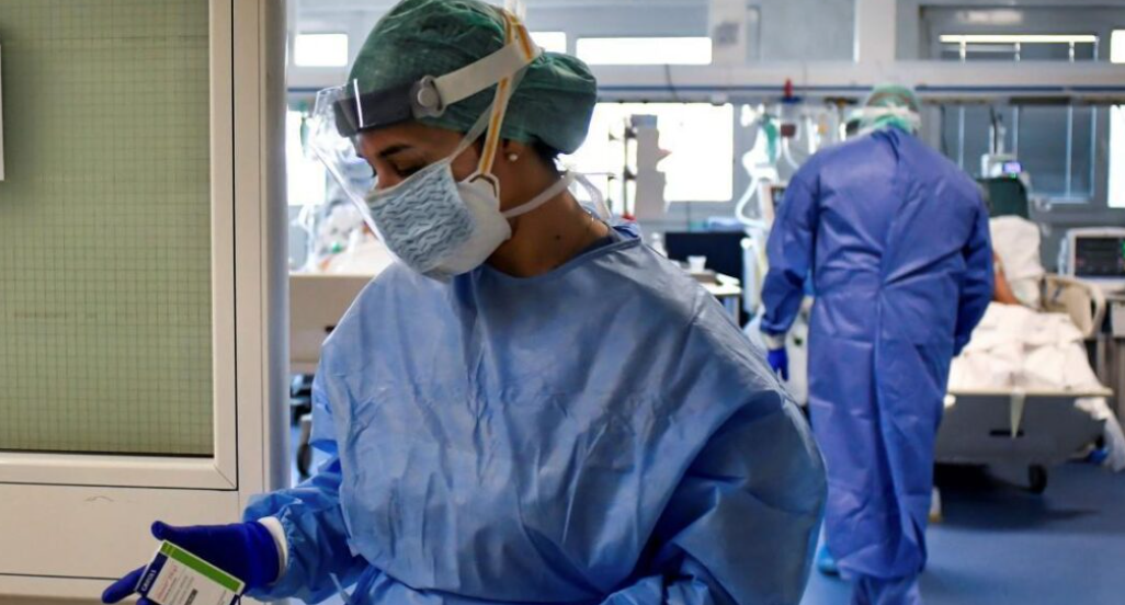 Los médicos rechazan la política de contactos estrechos para el personal de salud | Noticias