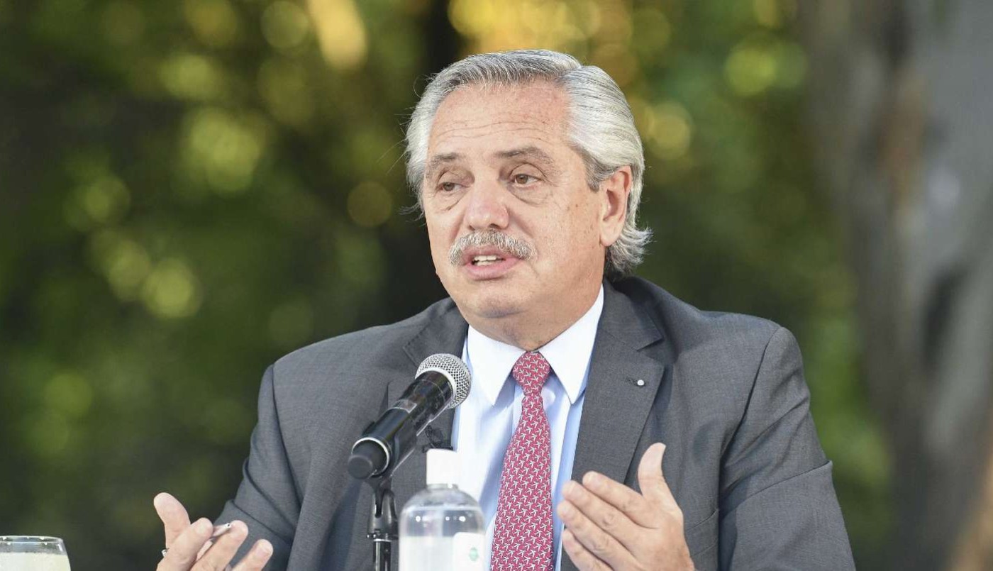 Alberto Fernández fue contacto estrecho de un positivo y estará aislado tres días | Nacionales