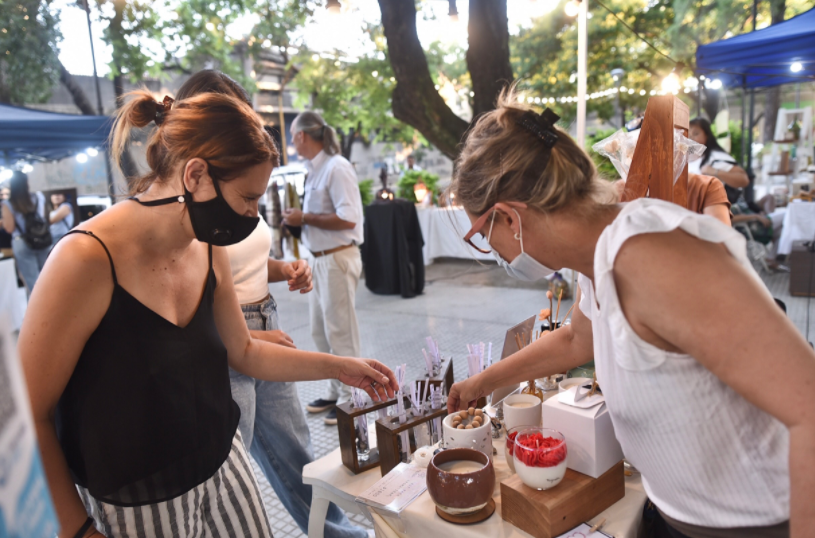 Mes de la mujer: Feria de emprendedoras de Capital Activa | Información General
