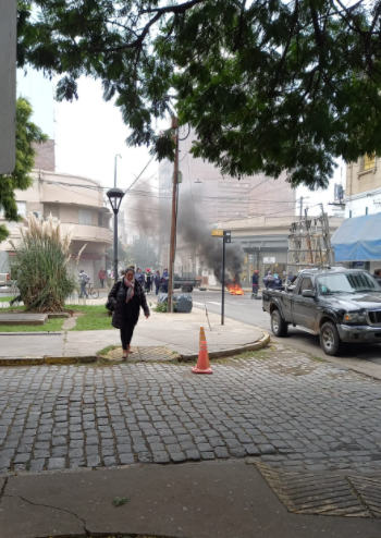 Insólito reclamo de cartoneros y recolectores frente al municipio | Noticias
