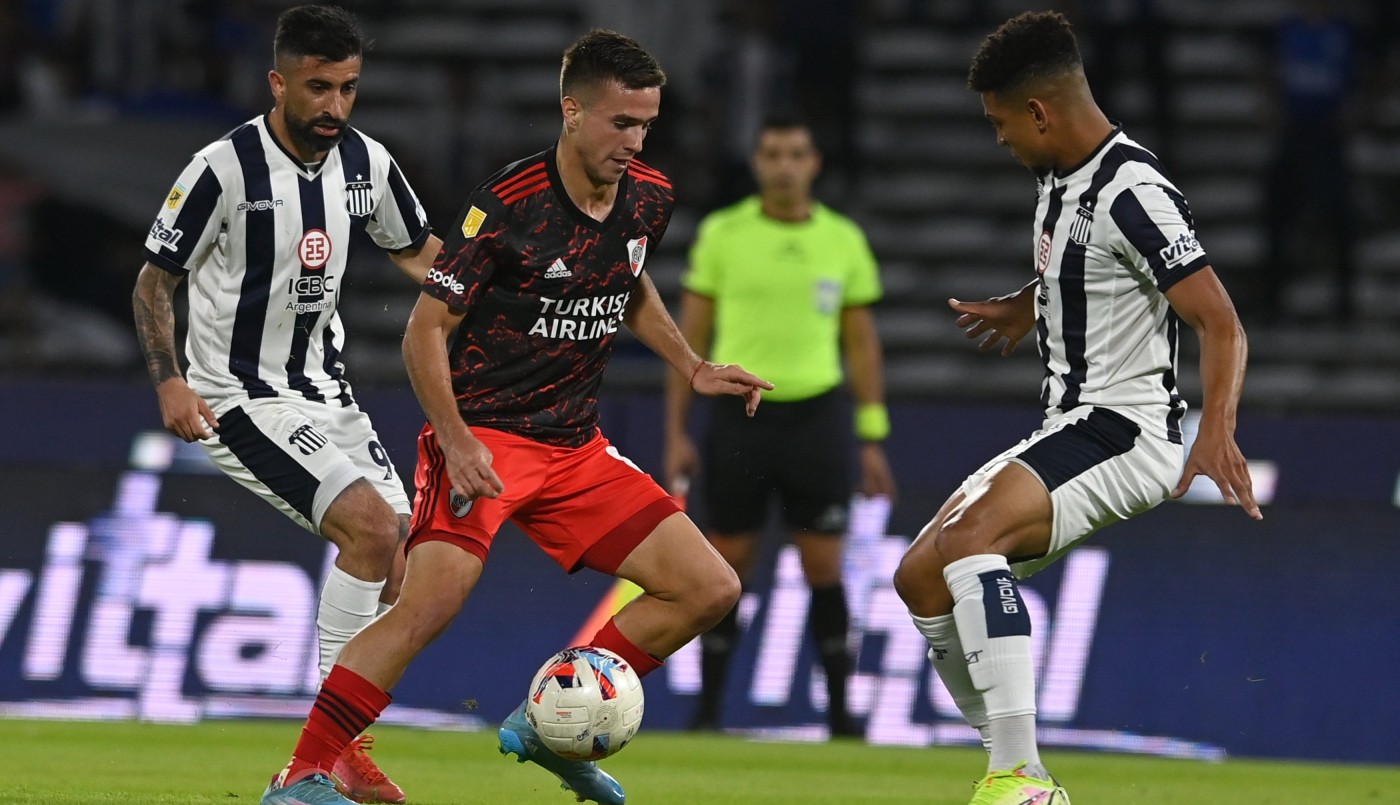 Talleres iguala sin goles ante River en el final del primer tiempo | Deportes
