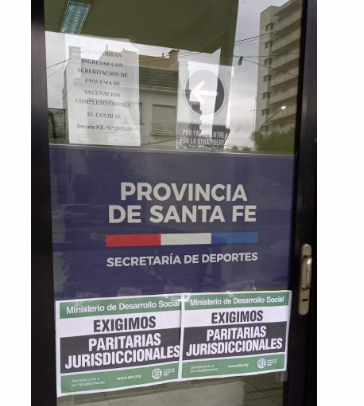 Los trabajadores de la Secretaría de Deportes en estado de asamblea | Información General