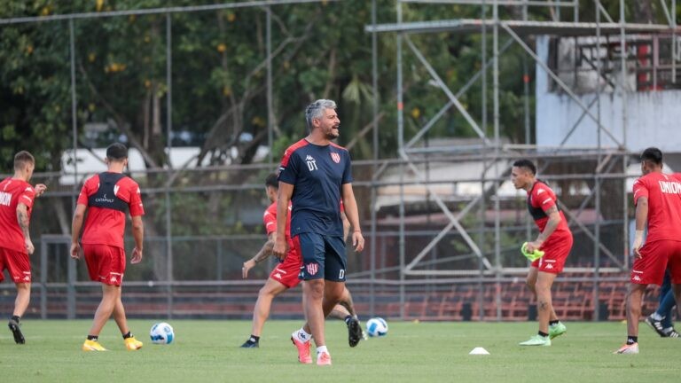 Unión: Munúa mete mano en el equipo y preservaría a varios futbolistas | Deportes