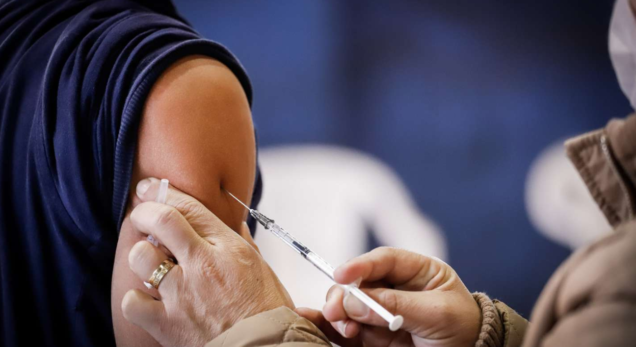 Coronavirus: Este miércoles se aplicarán cuartas dosis en la Esquina Encendida | Noticias