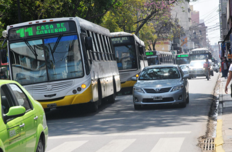 Colectiveros del interior anunciaron paro y hoy hay una audiencia clave | Noticias