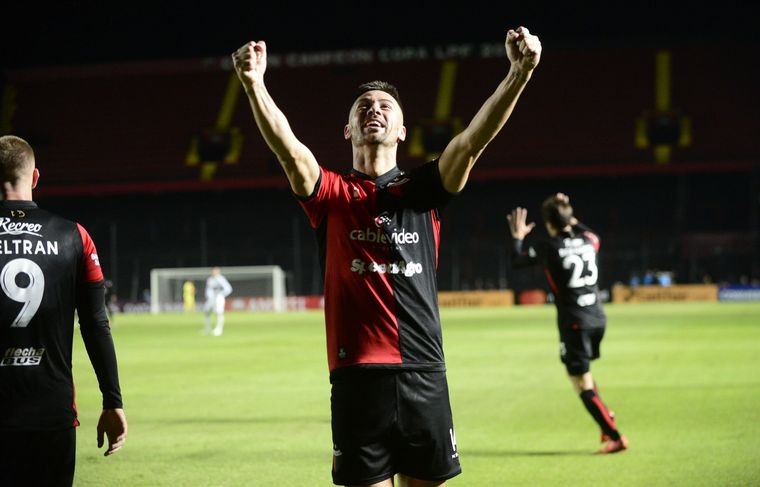 En la noche de Lértora, Colón venció a Olimpia y está en 8vos de la Libertadores | Deportes