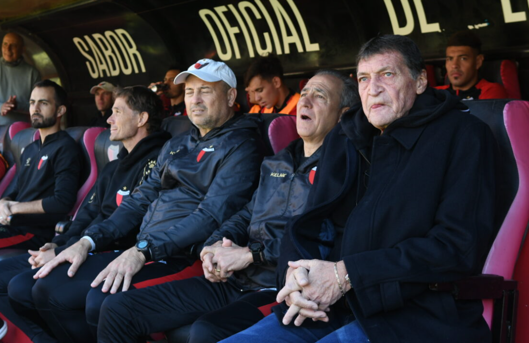 Falcioni: "El penal no fue, la pelota pega accidentalmente en la mano" | Deportes