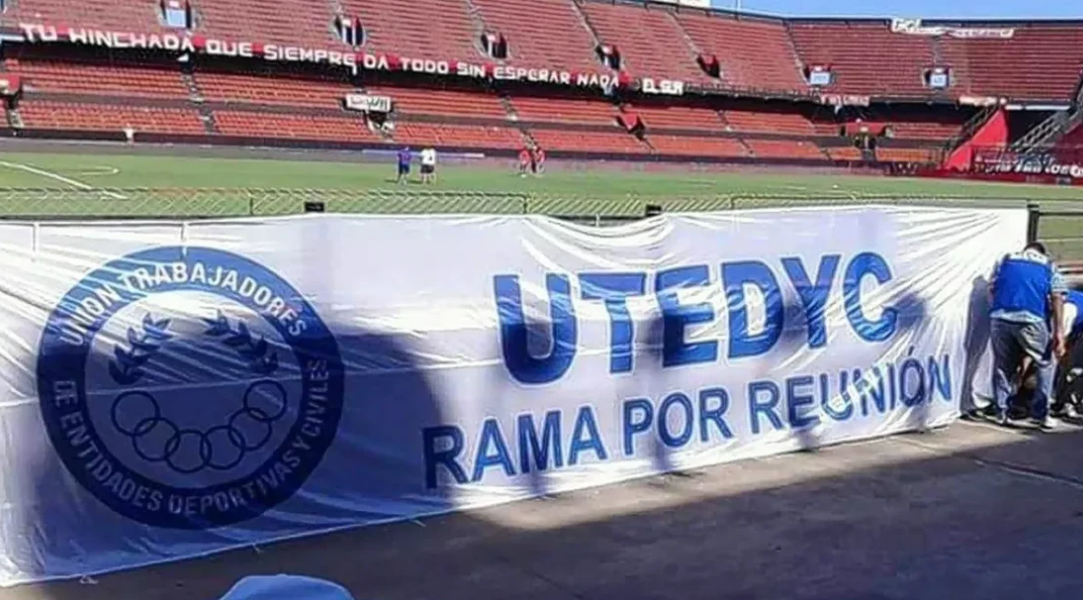 Los trabajadores de Utedyc en estado de asamblea antes de Colón-River | Deportes