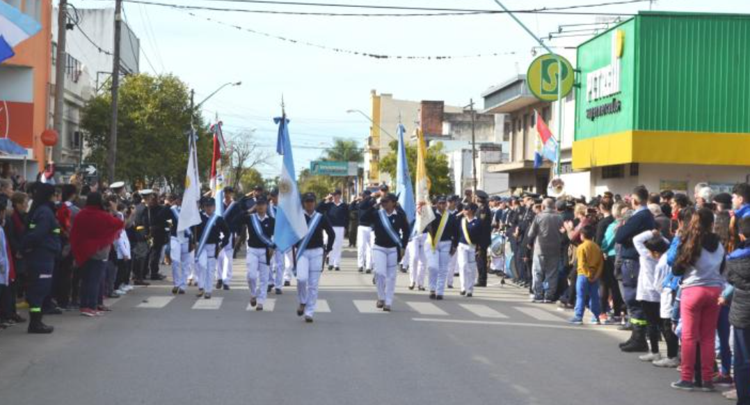 Santo Tomé: Vuelve el desfile cívico militar por el Día de la Bandera | Noticias
