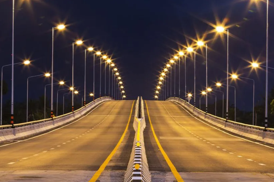 Este martes licitan la primera etapa de la iluminación en la Circunvalación Oeste | Noticias