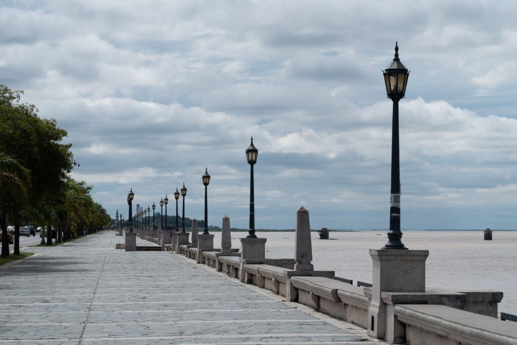 Repararon luminarias vandalizadas en la Costanera Oeste | Noticias