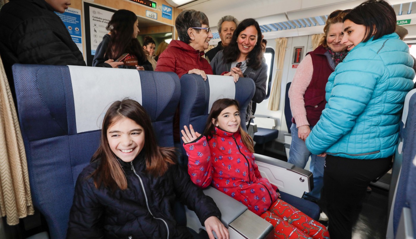 Más de 655 mil personas viajaron en tren y avión este fin de semana | Información General