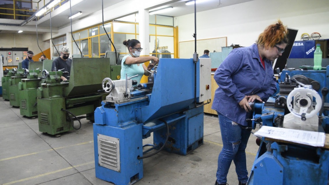 Santa Fe Más: 2.550 millones destinados a la capacitación y trabajo de más de 26 mil jóvenes | Noticias