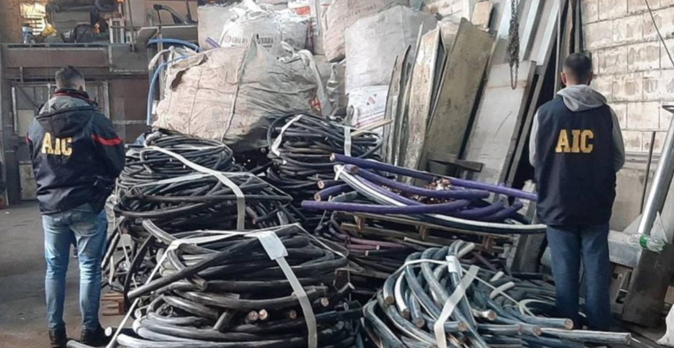 Cinco condenados por encubrir robos de cables a la EPE y a Telecom | Judiciales