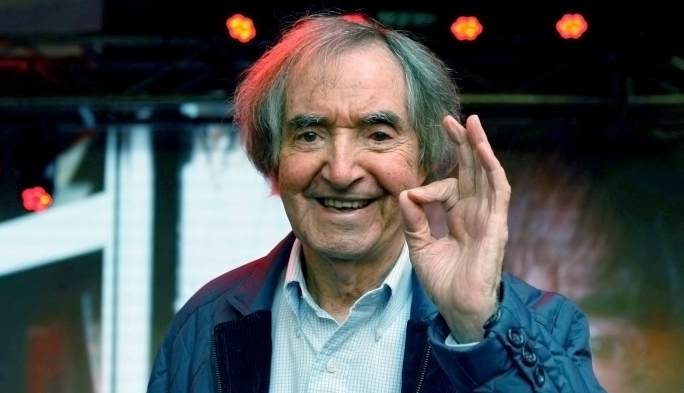 13 de agosto: Día Internacional del Zurdo y cumpleaños de Carlitos Balá | Información General