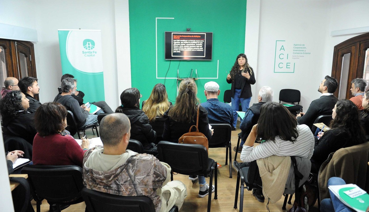 Impulsan la formación de una Cooperativa de Desarrollo en la ciudad de Santa Fe | Información General
