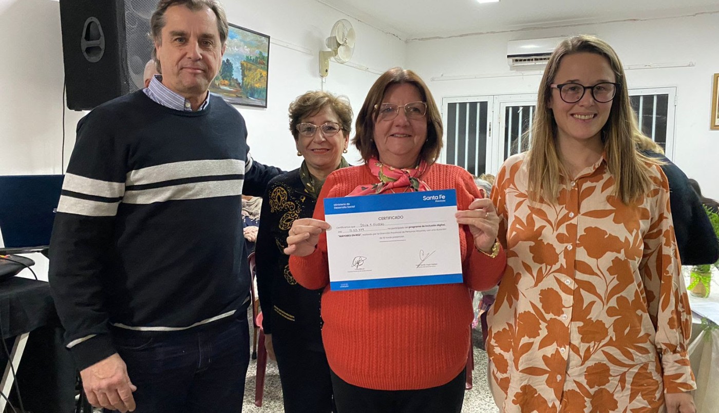 Entrega de certificados del programa provincial Mayores en Red en la ciudad de Coronda | Noticias