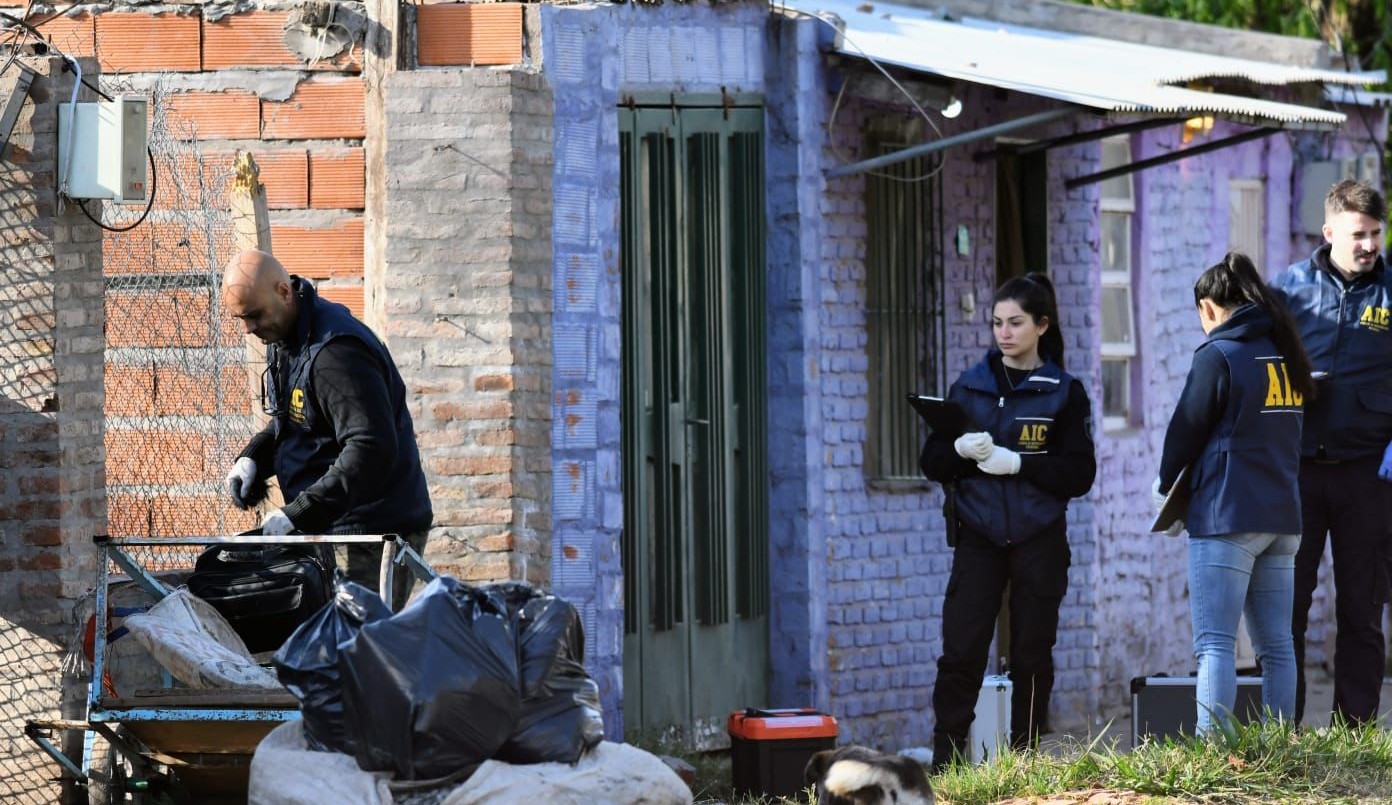 Cuatro chiquitos presenciaron el horror del doble femicidio en Rosario | Noticias