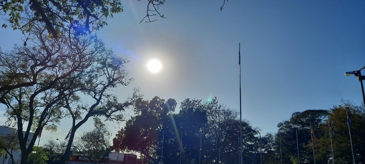 Se inicia la semana con cielo despejado y temperaturas superiores a los 30° | Información General