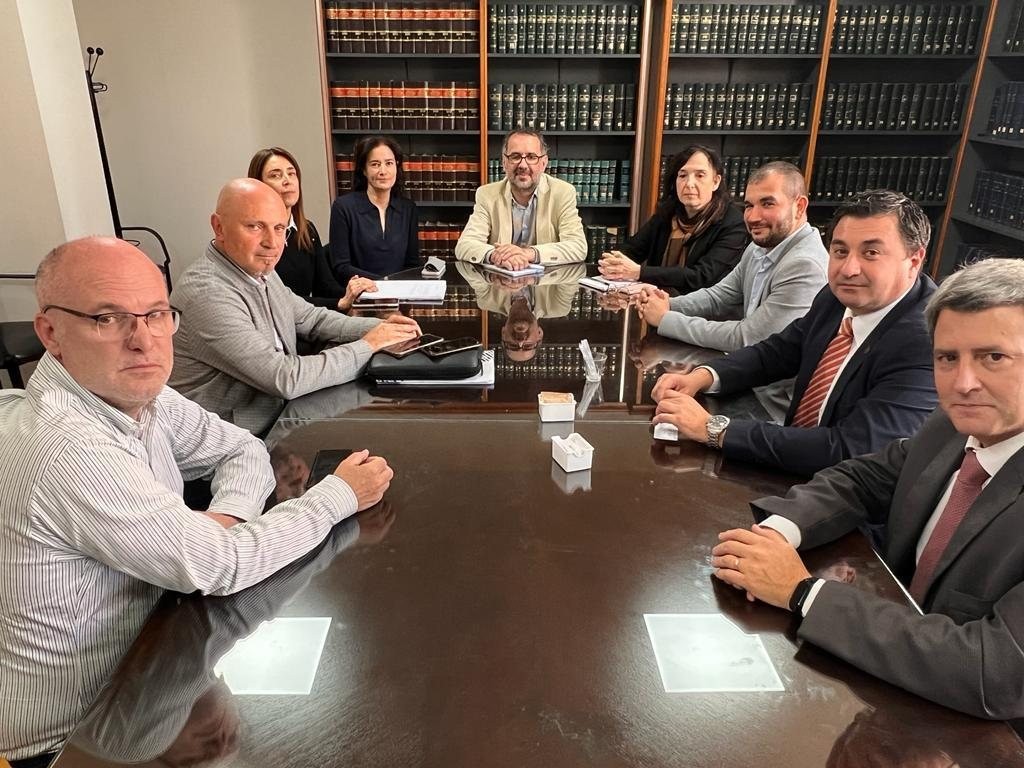 Planes de autoahorro: Savino y Henn mantuvieron una reunión en la Inspección General de Justicia | Información General