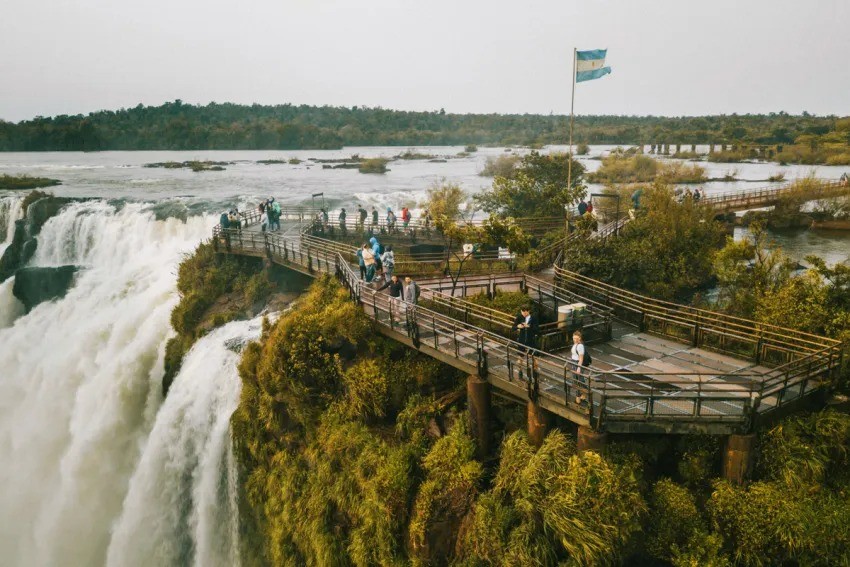 Por la creciente del Río Iguazú, cierran la Garganta del Diablo en Cataratas | Nacionales