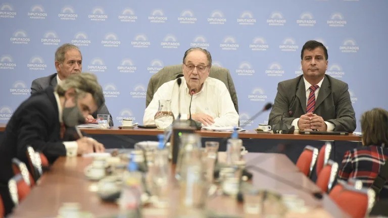 Presupuesto: el oficialismo logró incluir un artículo para que todos los jueces paguen Ganancias | Nacionales