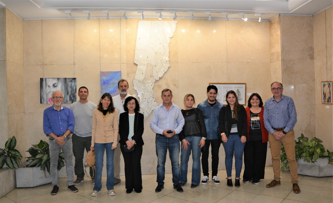 Se inauguró la muestra “VialArte 2022” en la Sala de Exposiciones de Vialidad Nacional | Información General