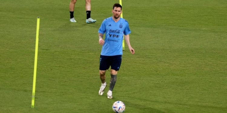 Con Lionel Messi, la Selección Argentina entrenó en Abu Dhabi | Deportes